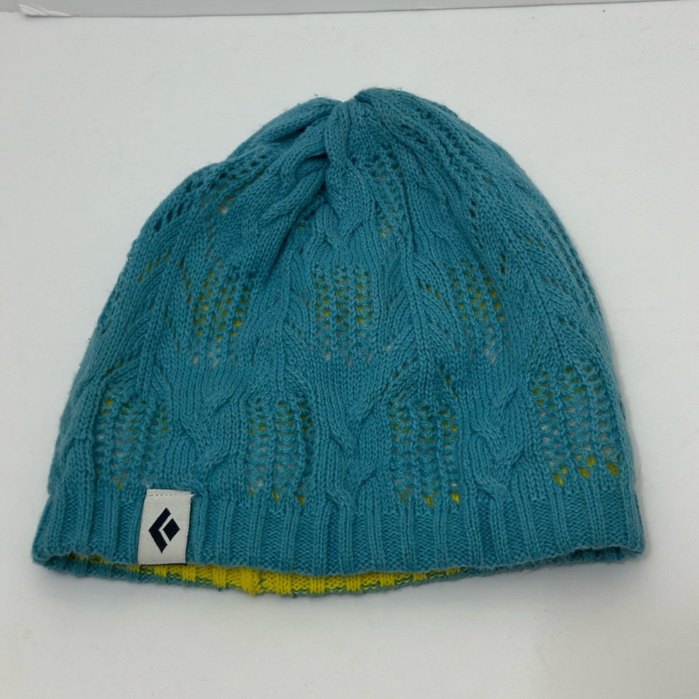 Black diamond || womans reversible beanie hat one size